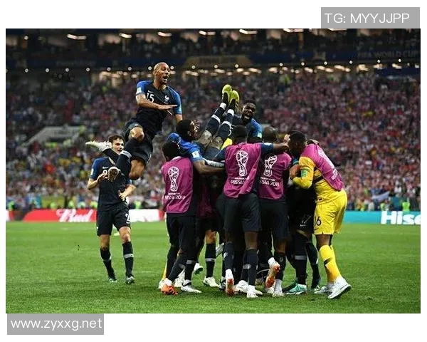 世界杯最佳球员荣耀之路：从草根到巅峰的成长与挑战