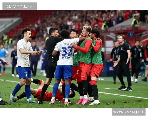 中超球员风采大揭秘 揭示他们的场上表现与背后的故事 中超球员风采大揭秘 揭示他们的场上表现与背后的故事